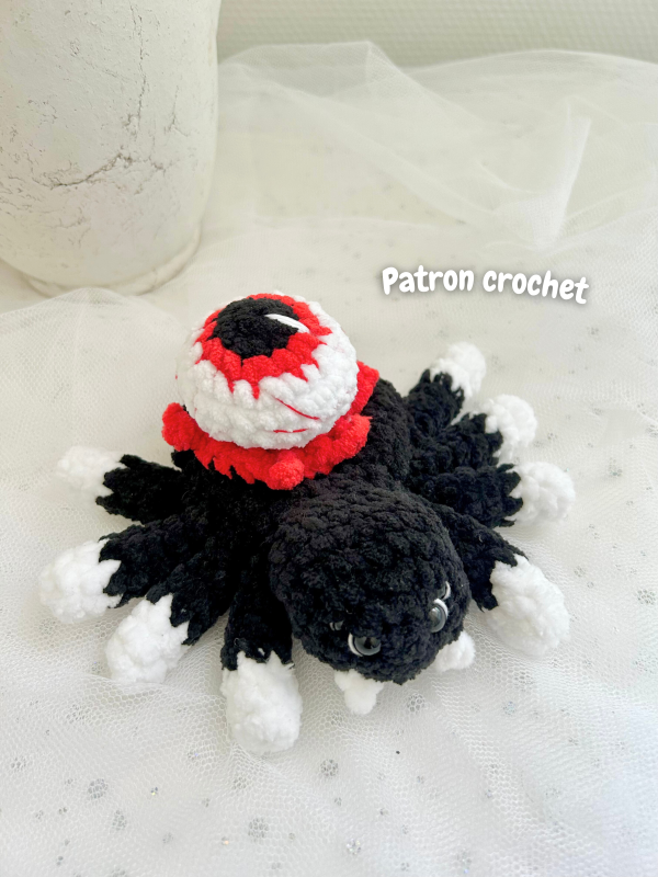 Patron crochet-14 Patron crochet PDF - Mme Araignée oeil d'Halloween